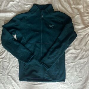 Men’s XS Arc’teryx zip sweater